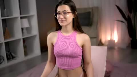 KlaraValez online show from June 21, 2026, 5:43 am