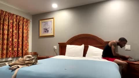 Snapshot of kibrombariu45 chatting on December 31, 2024, 4:14 pm HunneysPlayRoom online show from December 31, 2024, 4:14 pm