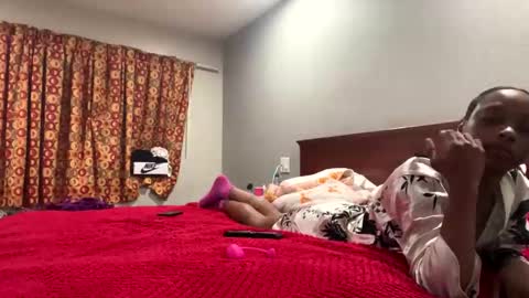 Snapshot of kibrombariu45 chatting on December 14, 2025, 10:53 am HunneysPlayRoom online show from December 14, 2025, 10:53 am