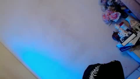 Snapshot of kiera_on_fire chatting on May 7, 2026, 5:24 am Kiera online show from May 7, 2026, 5:24 am