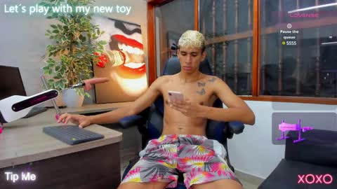 Snapshot of kieran_derek chatting on January 31, 2025, 2:26 am Kieran Derek online show from January 31, 2025, 2:26 am