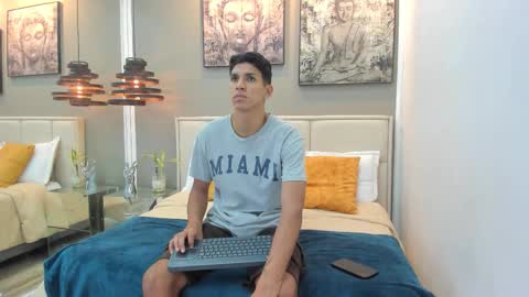 Snapshot of kieran_derek chatting on November 1, 2025, 3:19 am Kieran Derek online show from November 1, 2025, 3:19 am