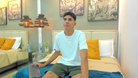 Snapshot of kieran_derek chatting on November 8, 2025, 4:12 am Kieran Derek online show from November 8, 2025, 4:12 am