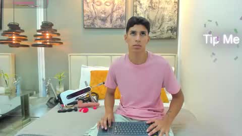 Snapshot of kieran_derek chatting on November 13, 2025, 3:27 am Kieran Derek online show from November 13, 2025, 3:27 am