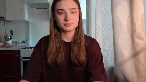 Ola my name is Lissa  Lets hit 10 Thumbs Up together   online show from May 1, 2026, 6:18 am