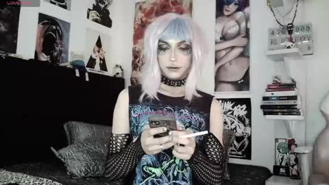 Snapshot of kiiller_queen chatting on April 20, 2026, 6:42 pm kenny online show from April 20, 2026, 6:42 pm