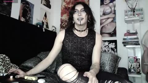 Snapshot of kiiller_queen chatting on April 30, 2026, 9:08 pm kenny online show from April 30, 2026, 9:08 pm