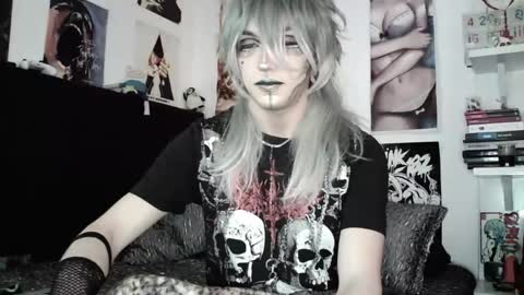 Snapshot of kiiller_queen chatting on May 22, 2026, 5:40 pm kenny online show from May 22, 2026, 5:40 pm