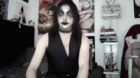 Snapshot of kiiller_queen chatting on May 23, 2026, 5:06 pm kenny online show from May 23, 2026, 5:06 pm