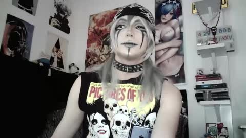 Snapshot of kiiller_queen chatting on May 26, 2026, 6:48 pm kenny online show from May 26, 2026, 6:48 pm