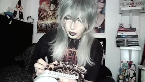 Snapshot of kiiller_queen chatting on May 28, 2026, 6:38 pm kenny online show from May 28, 2026, 6:38 pm