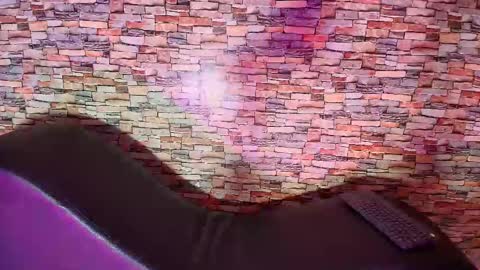 Kitty online show from March 14, 2026, 3:06 pm