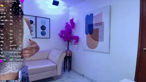 Snapshot of kiitty__meow chatting on May 6, 2026, 12:32 pm Kitty online show from May 6, 2026, 12:32 pm