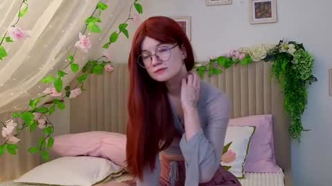 kiki_blue_eyes online show from October 13, 2025, 4:23 am