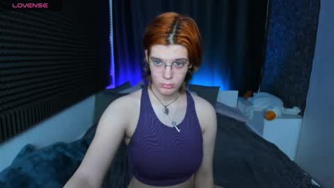 Snapshot of kiki_krash chatting on December 3, 2024, 10:06 am Kiki online show from December 3, 2024, 10:06 am