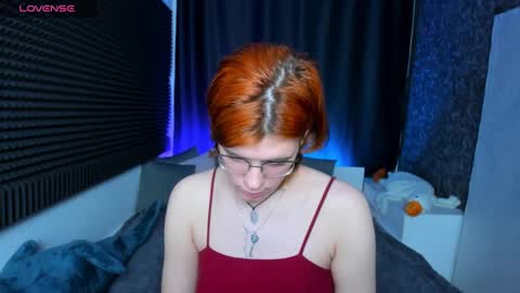 Snapshot of kiki_krash chatting on December 3, 2024, 1:10 pm Kiki online show from December 3, 2024, 1:10 pm