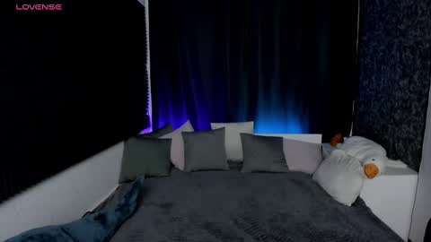 Snapshot of kiki_krash chatting on December 6, 2024, 10:05 am Kiki online show from December 6, 2024, 10:05 am