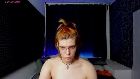 Snapshot of kiki_krash chatting on December 11, 2024, 1:49 pm Kiki online show from December 11, 2024, 1:49 pm