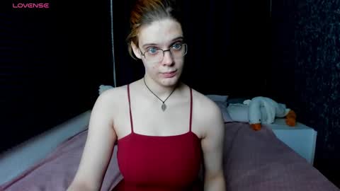 Snapshot of kiki_krash chatting on January 12, 2025, 10:12 am Kiki online show from January 12, 2025, 10:12 am