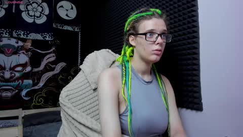 Snapshot of kiki_krash chatting on September 16, 2025, 10:38 am Kiki online show from September 16, 2025, 10:38 am