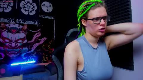 Snapshot of kiki_krash chatting on September 26, 2025, 9:57 am Kiki online show from September 26, 2025, 9:57 am