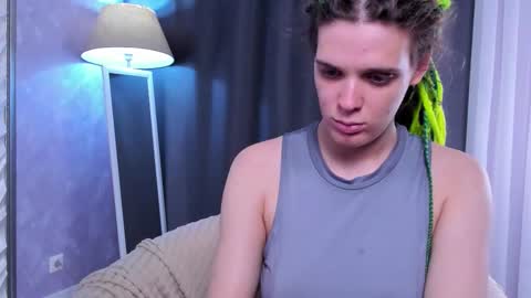 Snapshot of kiki_krash chatting on October 18, 2025, 10:05 am Kiki online show from October 18, 2025, 10:05 am