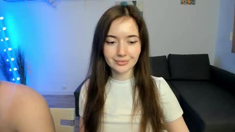 Snapshot of kiki_mcflurry chatting on December 13, 2025, 9:09 pm PavelPolly online show from December 13, 2025, 9:09 pm