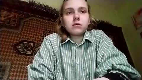 kikibang_ online show from December 21, 2025, 10:22 am