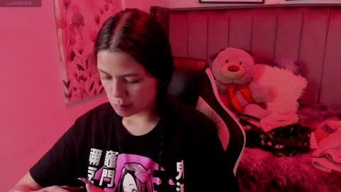 Kikii  online show from April 9, 2026, 2:44 am