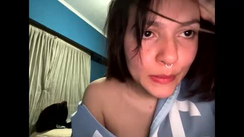 kikilove15 online show from May 1, 2026, 2:27 am