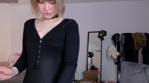 Snapshot of kikimoor chatting on May 13, 2026, 9:50 am Kiki online show from May 13, 2026, 9:50 am