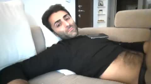 kikkus01 online show from November 14, 2025, 1:43 pm