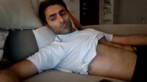 kikkus01 online show from May 18, 2026, 8:47 pm