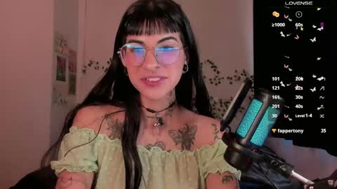 Snapshot of kila_moonlight444 chatting on May 6, 2026, 9:53 pm Bella online show from May 6, 2026, 9:53 pm
