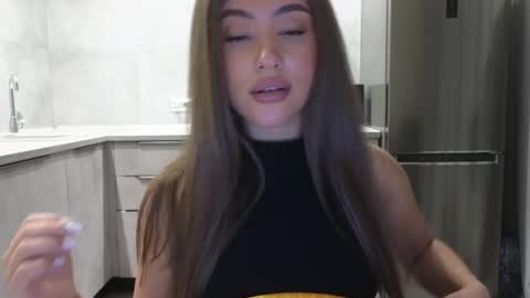 Snapshot of killer__girls chatting on February 25, 2025, 9:02 pm EvaAnna online show from February 25, 2025, 9:02 pm