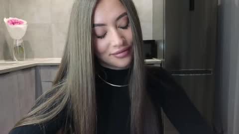 Snapshot of killer__girls chatting on March 4, 2025, 11:32 pm EvaAnna online show from March 4, 2025, 11:32 pm