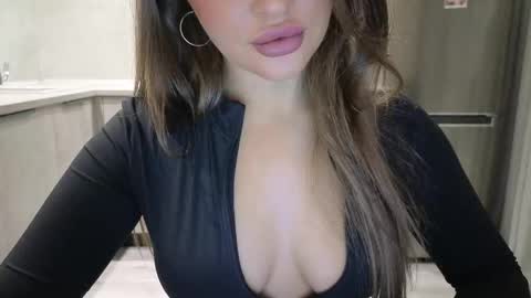 Snapshot of killer__girls chatting on September 22, 2025, 9:28 pm EvaAnna online show from September 22, 2025, 9:28 pm