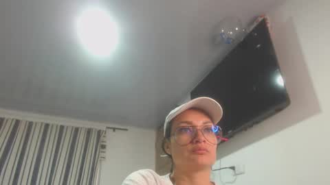 Snapshot of killey_saints chatting on January 28, 2025, 2:00 am killey online show from January 28, 2025, 2:00 am