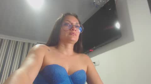 Snapshot of killey_saints chatting on February 21, 2025, 12:38 am killey online show from February 21, 2025, 12:38 am