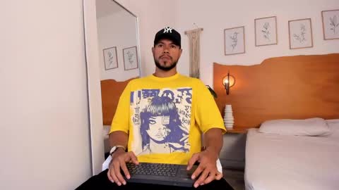 Snapshot of killua_zagarra_ chatting on September 28, 2025, 8:03 pm Kilua Muscle guy online show from September 28, 2025, 8:03 pm