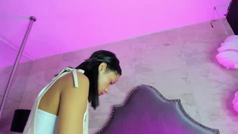 cherry  online show from April 24, 2026, 3:31 am
