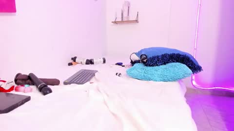 kim online show from January 16, 2025, 1:48 am