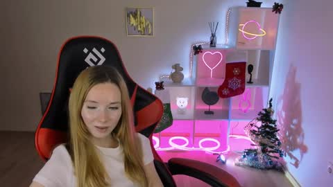 Snapshot of kim_boyd chatting on December 16, 2024, 6:16 pm kim_boyd online show from December 16, 2024, 6:16 pm