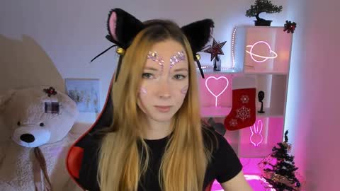 Snapshot of kim_boyd chatting on December 20, 2024, 12:16 pm kim_boyd online show from December 20, 2024, 12:16 pm