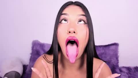 kim_mouth17 online show from January 15, 2026, 4:22 pm