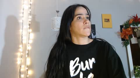 Snapshot of kimandyuk chatting on December 17, 2024, 7:59 pm Kim Yuk online show from December 17, 2024, 7:59 pm