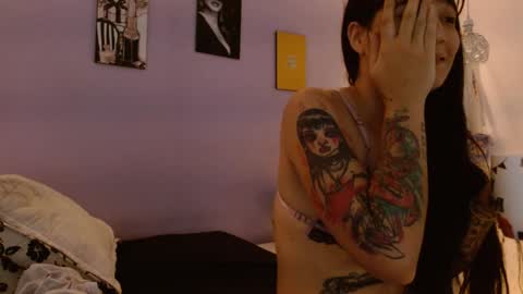 Snapshot of kimandyuk chatting on January 18, 2025, 11:00 pm Kim Yuk online show from January 18, 2025, 11:00 pm