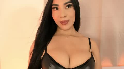 Snapshot of kimberlin_cam_ chatting on May 26, 2026, 8:38 pm Kimberlin online show from May 26, 2026, 8:38 pm