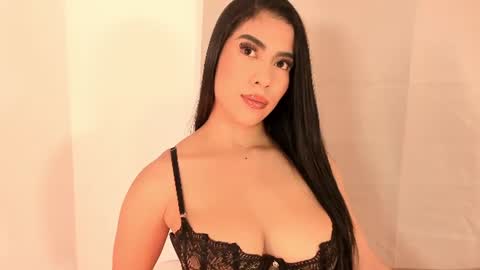 Snapshot of kimberlin_cam_ chatting on June 16, 2026, 8:11 pm Kimberlin online show from June 16, 2026, 8:11 pm