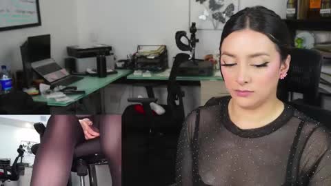 Snapshot of kimberly_clars chatting on December 22, 2024, 11:20 pm Kimberly 1200-1900 GMT-5 online show from December 22, 2024, 11:20 pm